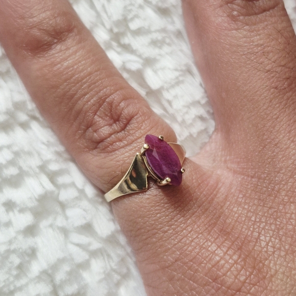 Vintage 10k Yellow Gold Marquise Cut Ruby Solitaire Ring - Picture 4 of 10